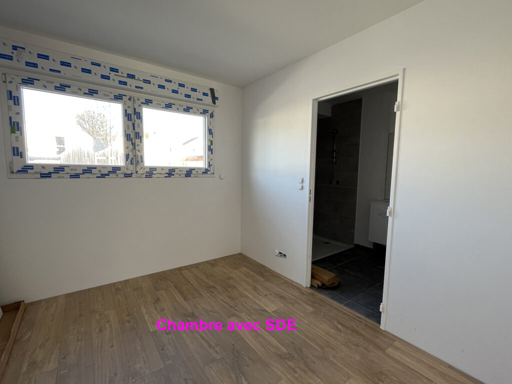 Chambre avec SDE Maison neuve T5 - l'Aster